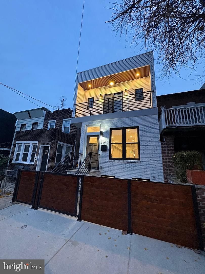 2211 Cedar St project by Skywide