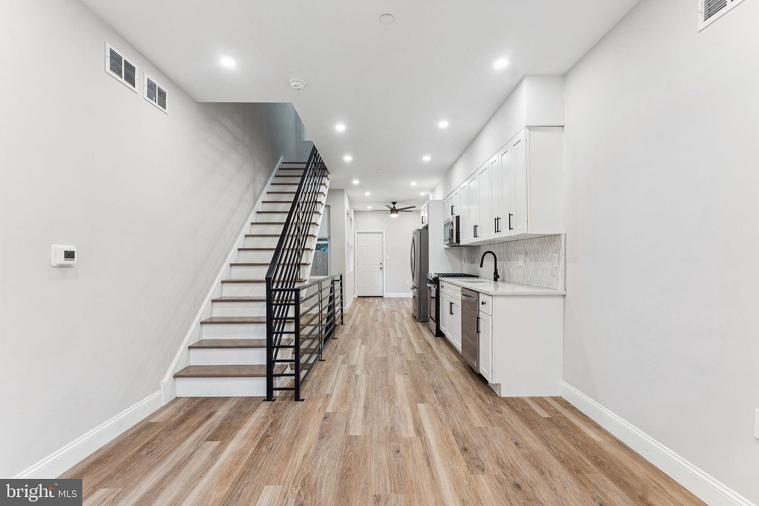 2006 N Bodine St project feature