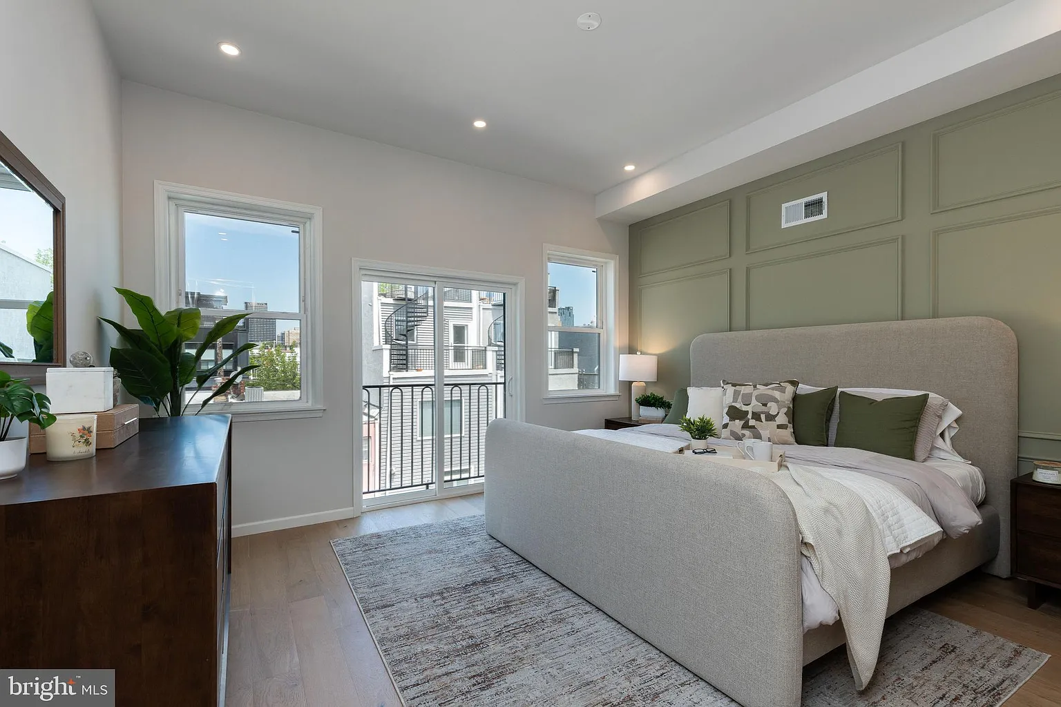 2029 Catharine St project feature