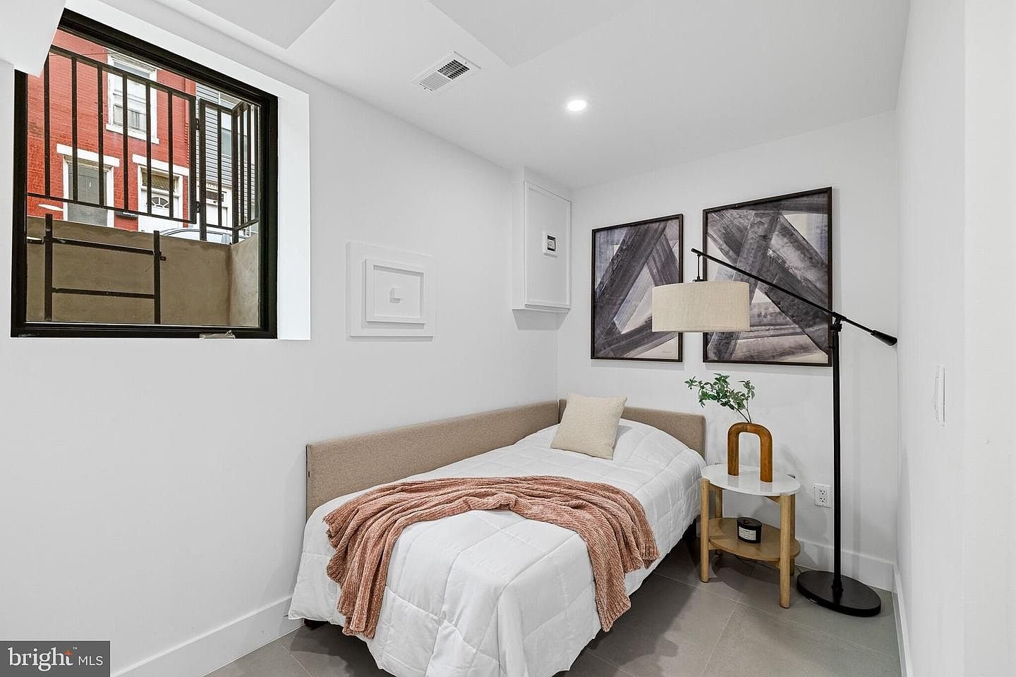 2035 Pierce St project gallery image
