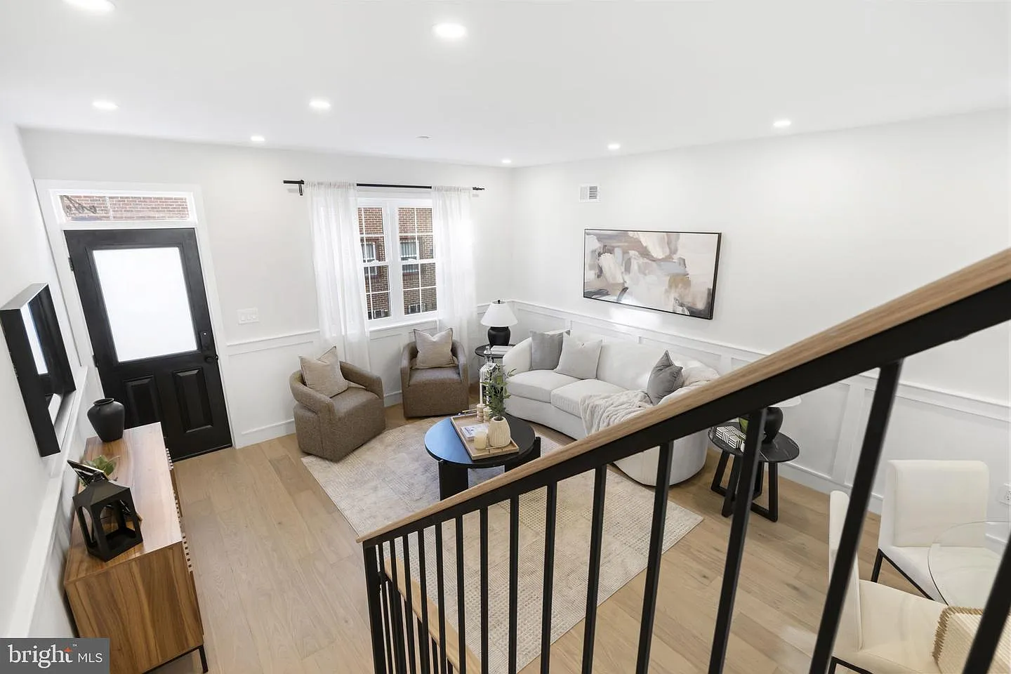 2056 Pemberton St project feature