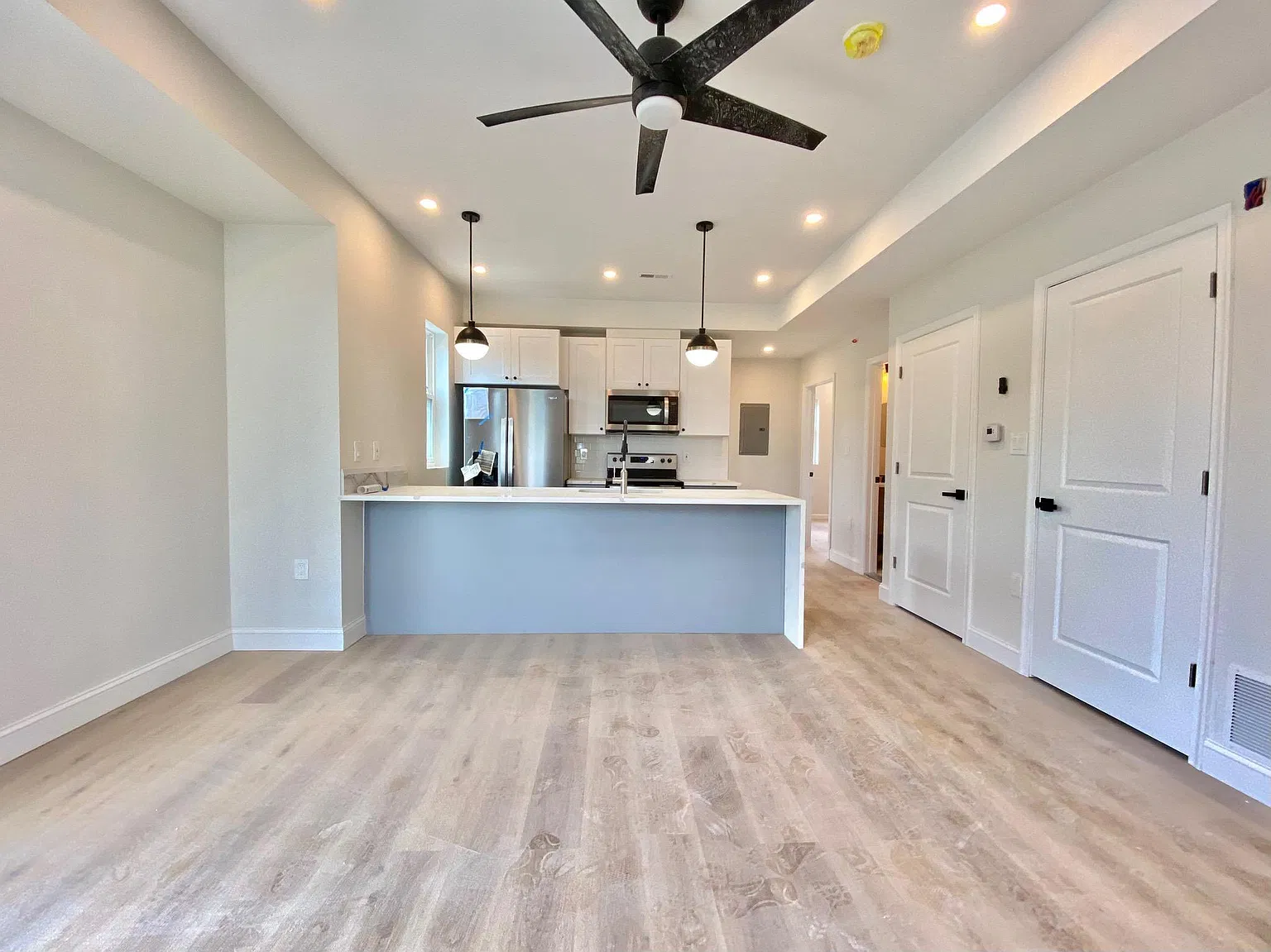 6100 Ridge Ave project feature