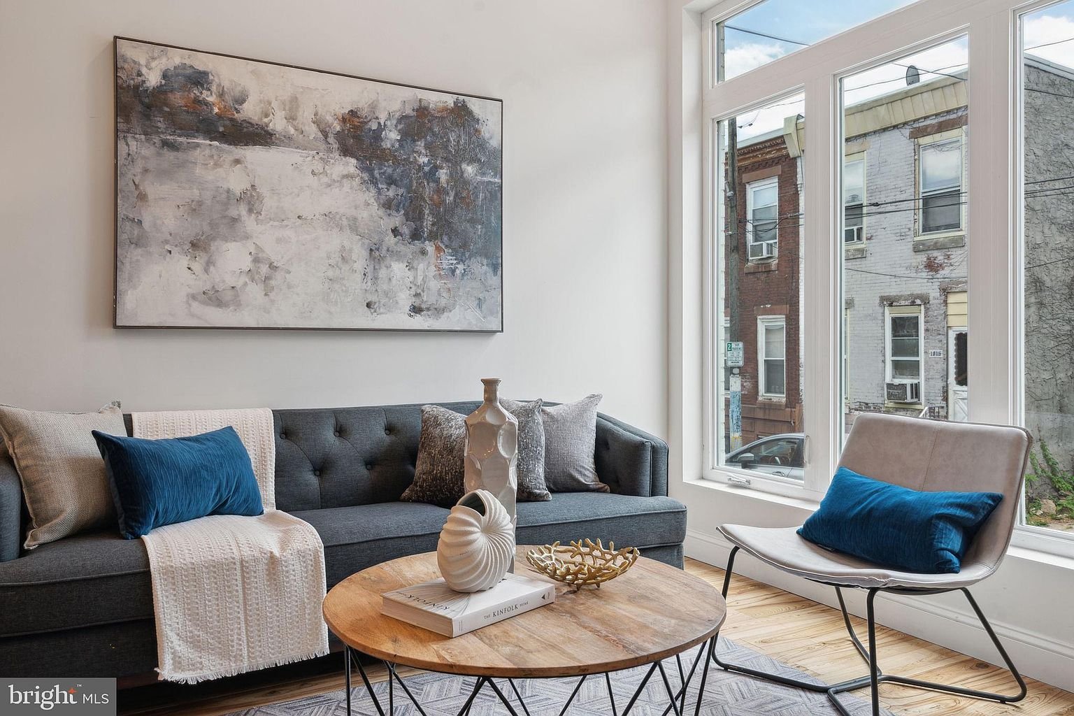 1821 McClellan St finished space