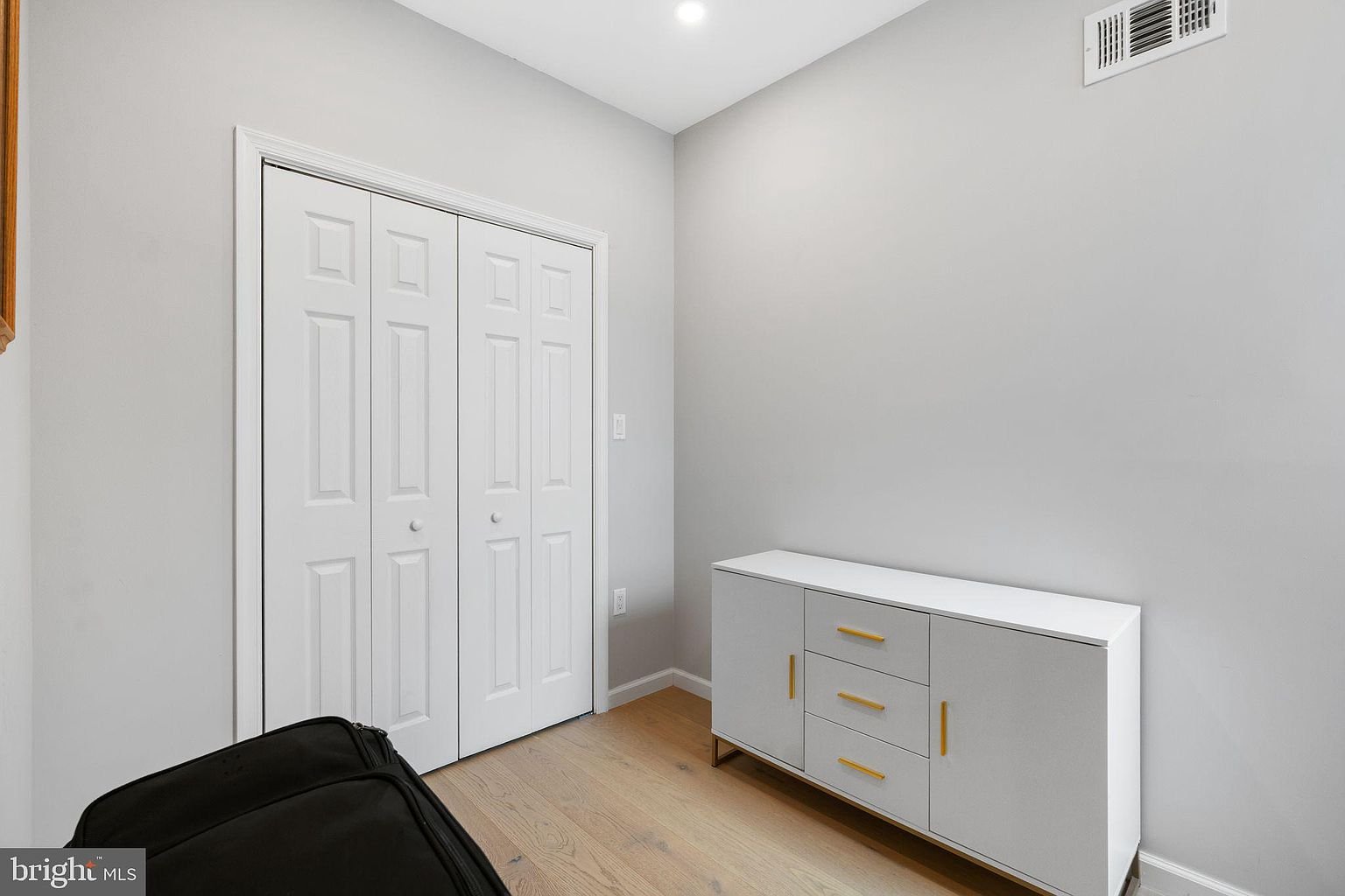 1337 S 29th St finished property detail