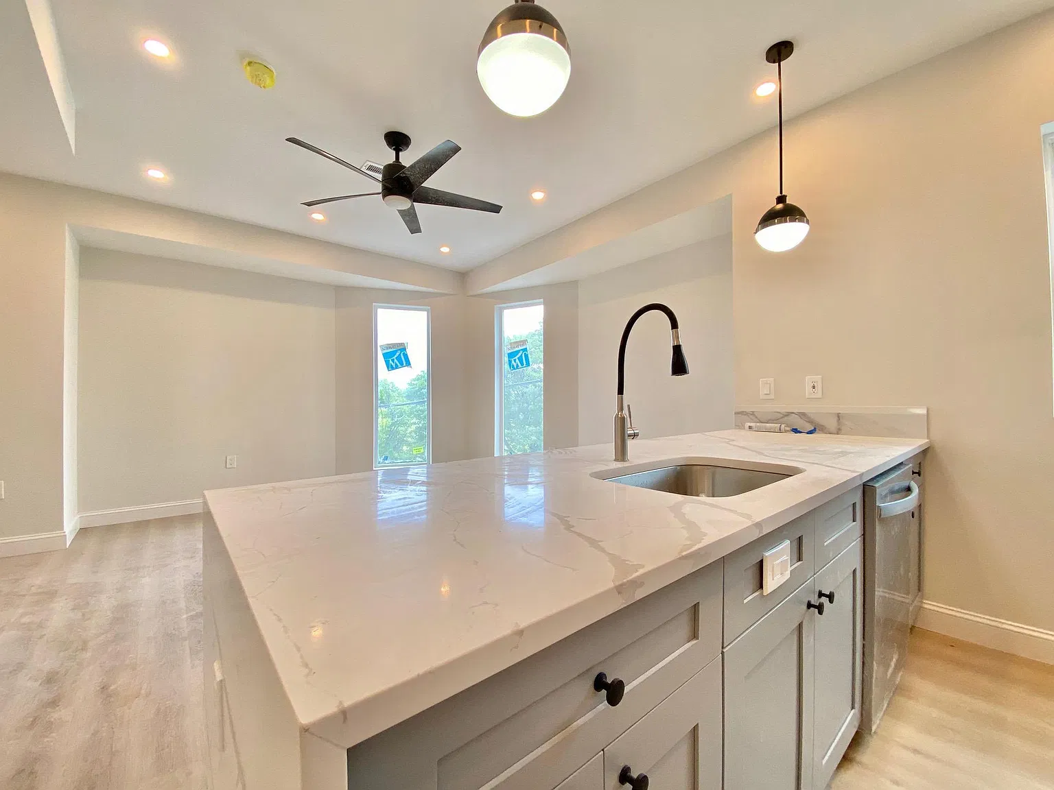 6100 Ridge Ave gallery photo 1