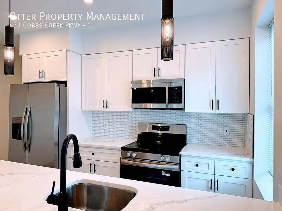 433 Cobbs Creek Pkwy gallery photo 1