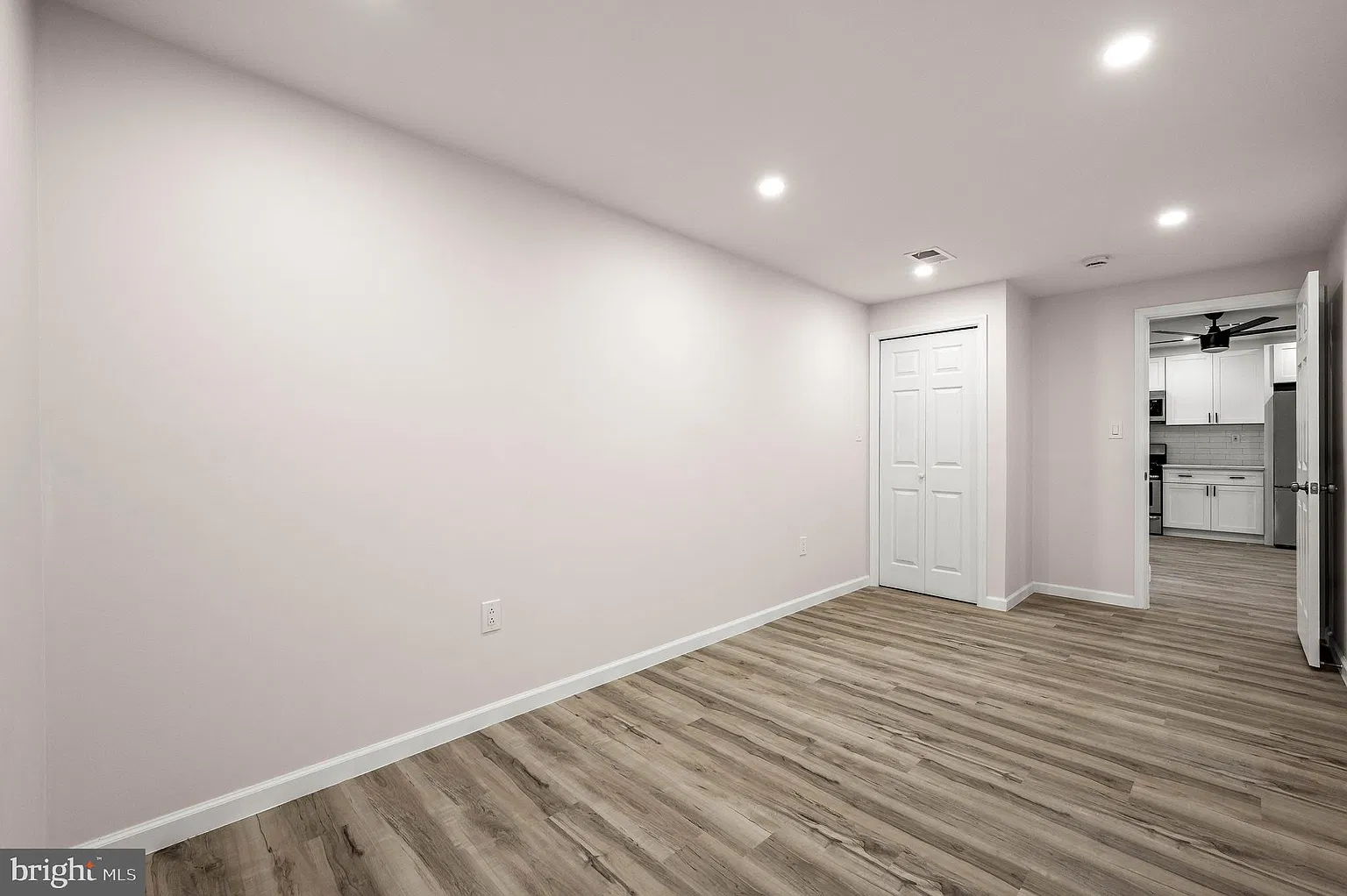 Modern kitchen at 437–39 W Girard Ave